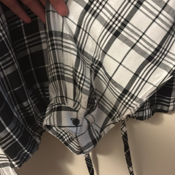 Lane Bryant Women’s Blouse Button Down Black White Monochrome Plaid Shirt - Picture 8 of 13